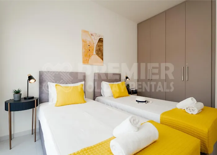 Alicia דירה פאראלימני